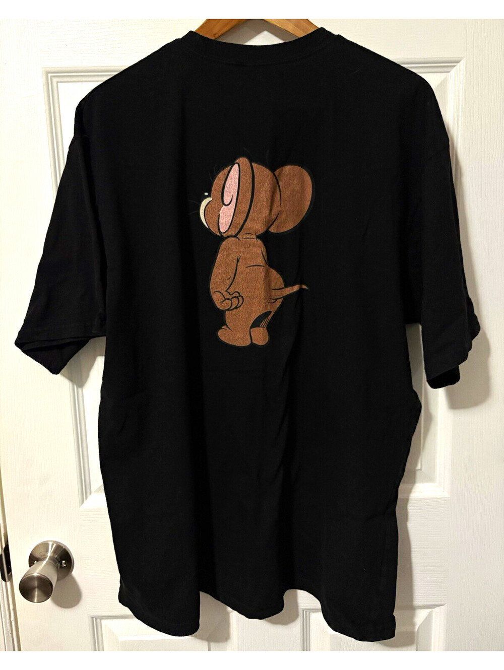 Butter Finger Tom and Jerry Jerry Mouse Black Graphic T-Shirt